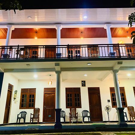 Geethani Tourist Home Polonnaruva Kültér fotó
