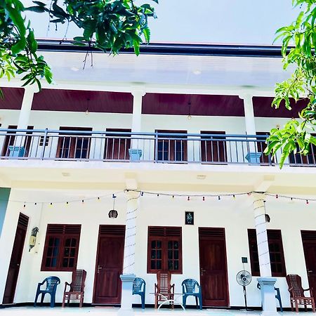 Geethani Tourist Home Polonnaruva Kültér fotó