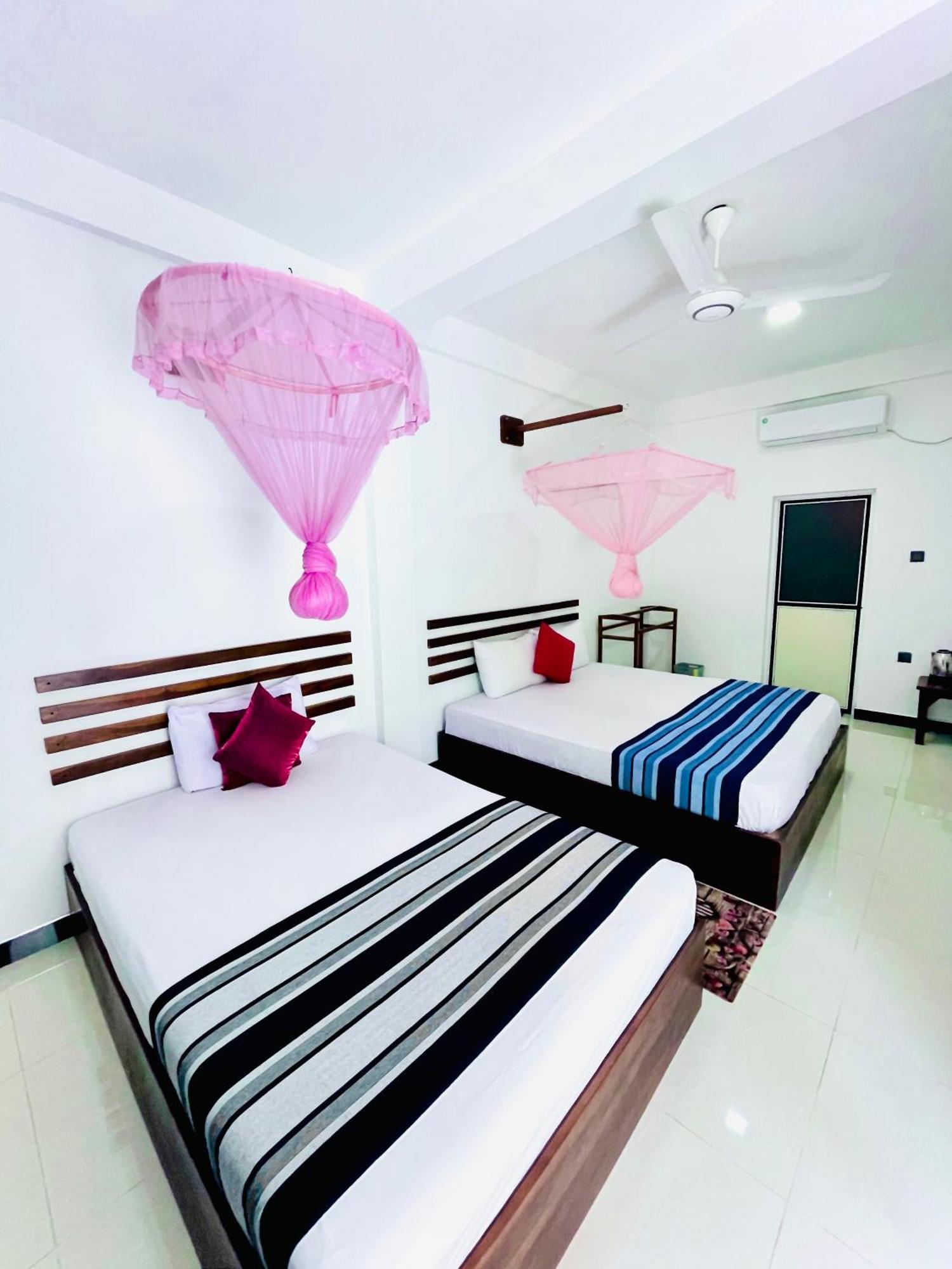 Geethani Tourist Home Polonnaruva Kültér fotó