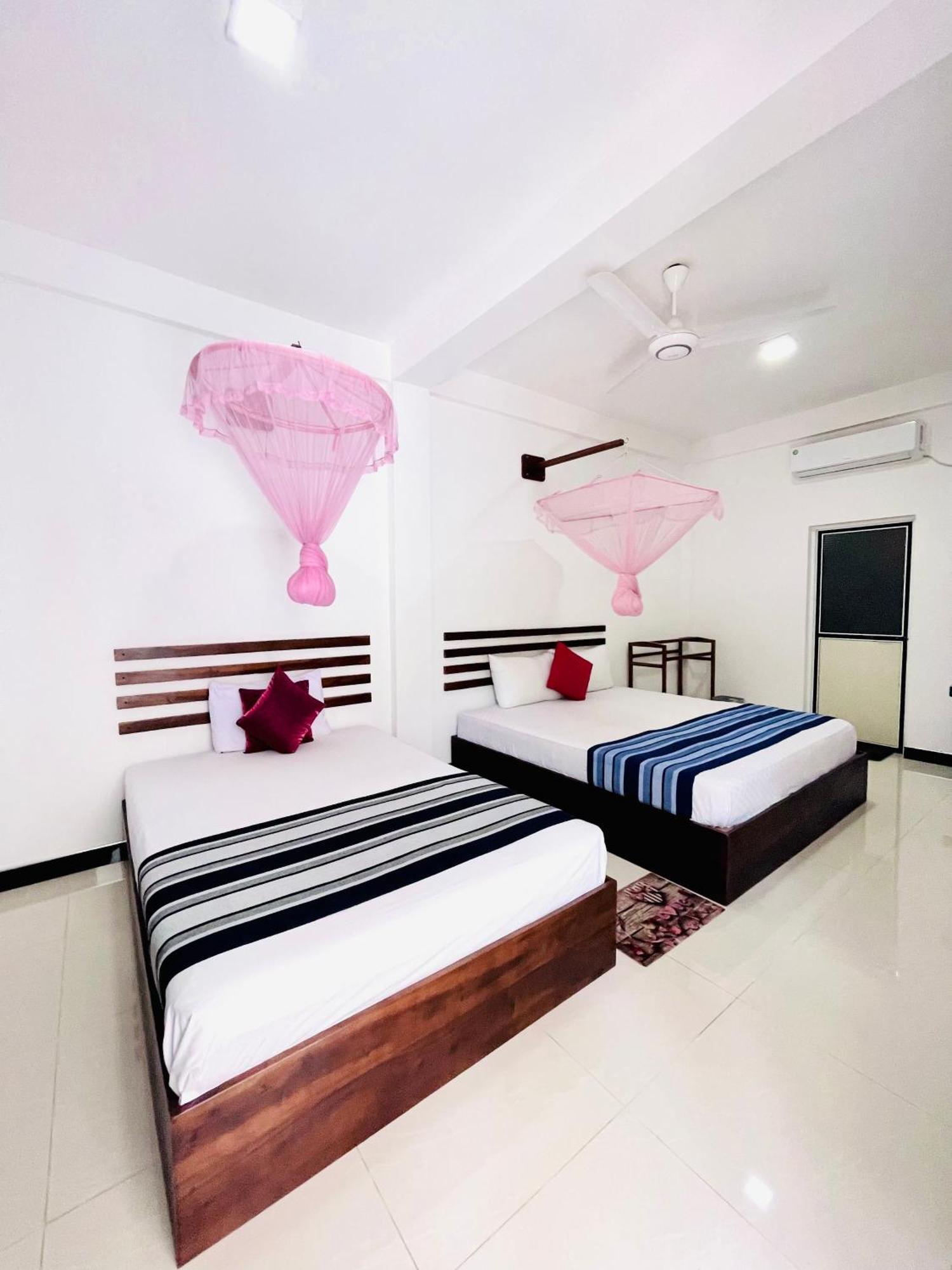 Geethani Tourist Home Polonnaruva Kültér fotó