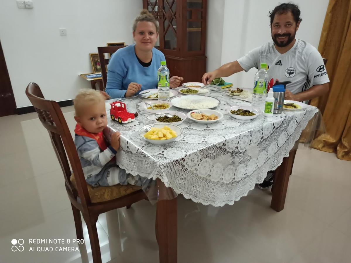 Geethani Tourist Home Polonnaruva Kültér fotó