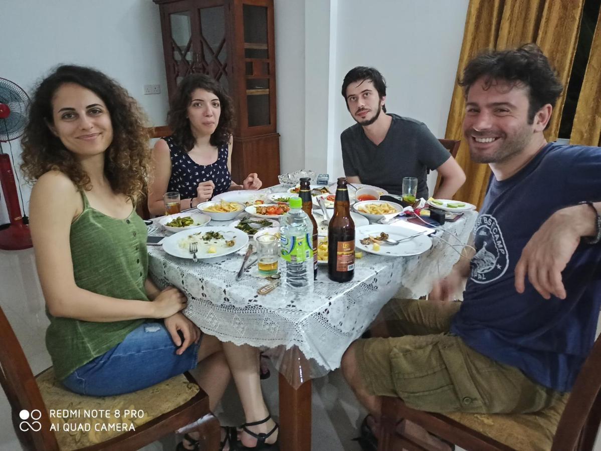 Geethani Tourist Home Polonnaruva Kültér fotó